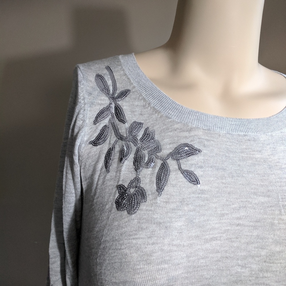 H&M Maternity Light Sweater Size L